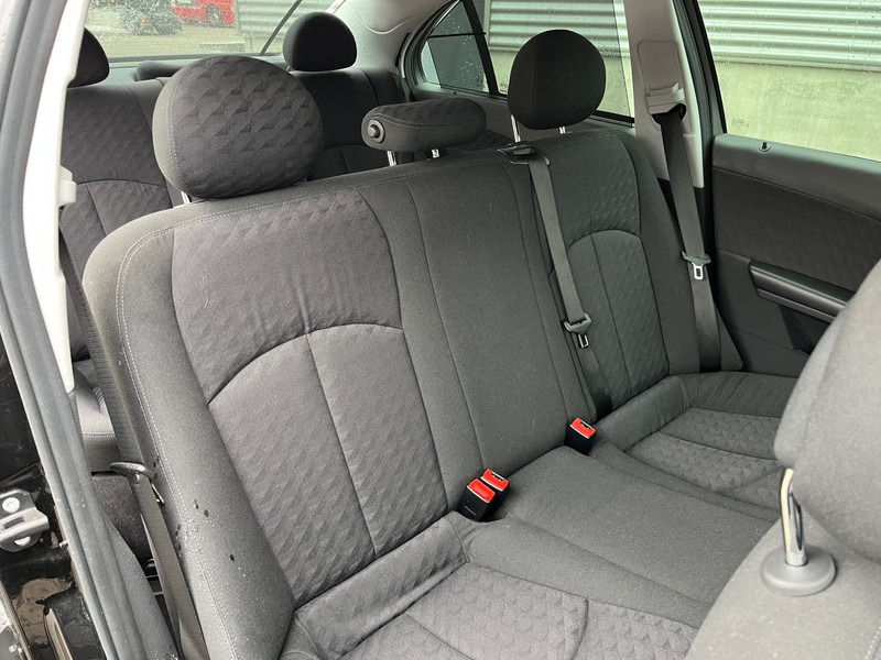 Mercedes-Benz E-Klasse / Limousine / 240 Avantgarde / 4-Matic / 8-pers / APK/TUV 09-2026 / - Sedan: afbeelding 5 Mercedes-Benz E-Klasse / Limousine / 240 Avantgarde / 4-Matic / 8-pers / APK/TUV 09-2026 / - Sedan: afbeelding 5