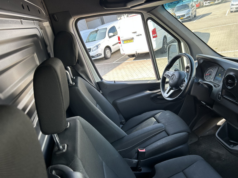 Mercedes-Benz Sprinter 314 2.2 CDI / L4 H2 / Loadlift 650 kg / Navi / APK TUV 01-26 - Gesloten bestelwagen: afbeelding 4 Mercedes-Benz Sprinter 314 2.2 CDI / L4 H2 / Loadlift 650 kg / Navi / APK TUV 01-26 - Gesloten bestelwagen: afbeelding 4