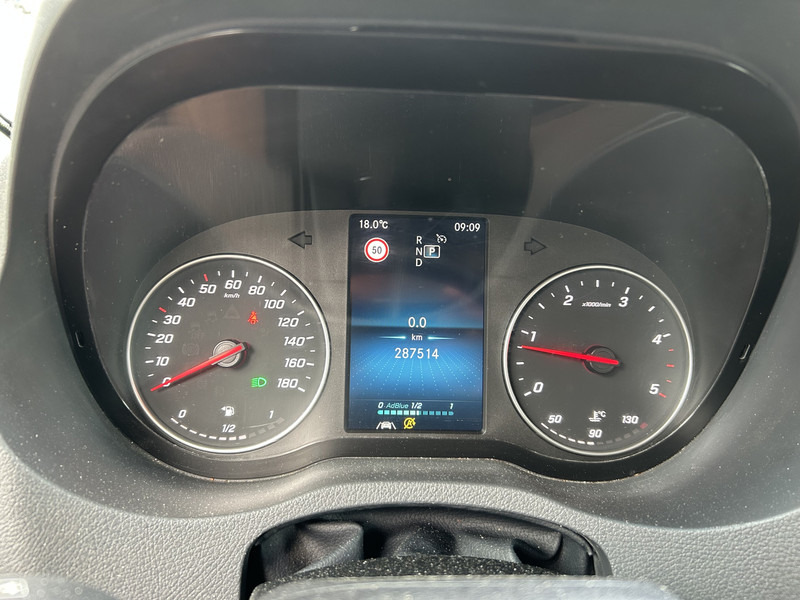 Mercedes-Benz Sprinter 515 1.9 CDI / Box Damage - Schade / Loadlift / APK TUV 04-26 - Bestelwagen gesloten laadbak: afbeelding 5 Mercedes-Benz Sprinter 515 1.9 CDI / Box Damage - Schade / Loadlift / APK TUV 04-26 - Bestelwagen gesloten laadbak: afbeelding 5