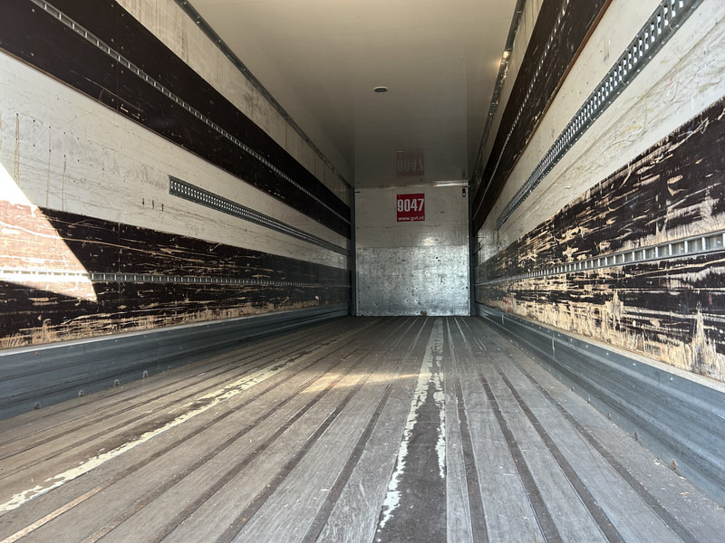 Renders ROC 12.10 City / Box / Loadlift 2000 kg / NL Trailer - Gesloten oplegger: afbeelding 3 Renders ROC 12.10 City / Box / Loadlift 2000 kg / NL Trailer - Gesloten oplegger: afbeelding 3
