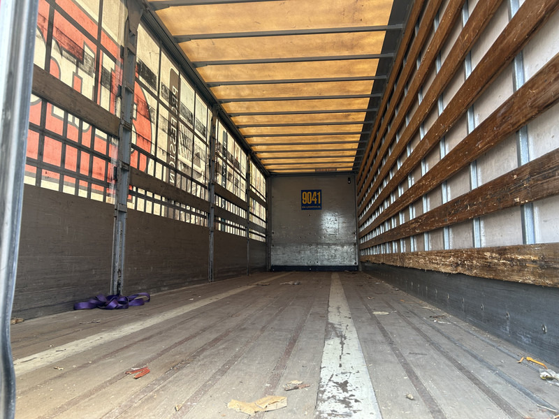 Renders ROC 12.10 City / Curtainside / Loadlift 2000 kg / NL Trailer - Schuifzeiloplegger: afbeelding 4 Renders ROC 12.10 City / Curtainside / Loadlift 2000 kg / NL Trailer - Schuifzeiloplegger: afbeelding 4