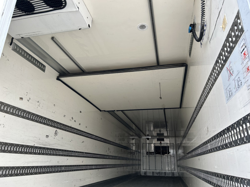 SYSTEM TRAILERS - VeDeCar / Thermo King Koeler -29 gr / Duo Temp / Laadklep 2500 kg / APK 07-26 - Koelwagen oplegger: afbeelding 4 SYSTEM TRAILERS - VeDeCar / Thermo King Koeler -29 gr / Duo Temp / Laadklep 2500 kg / APK 07-26 - Koelwagen oplegger: afbeelding 4