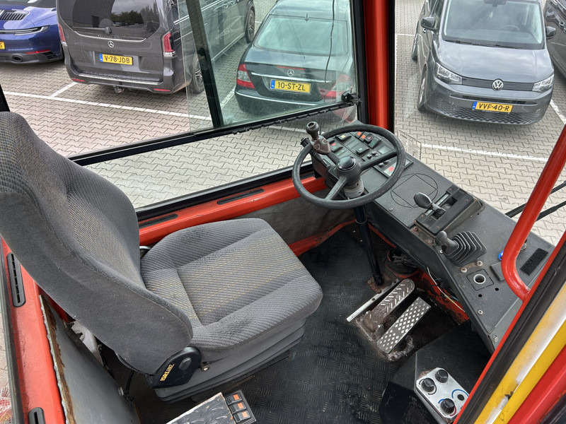 Terberg YT 180 / BDF Umsetzer / Wechselhubwagen / Terminal Truck / Mercedes Motor - Containertransporter/ Wissellaadbak vrachtwagen: afbeelding 3 Terberg YT 180 / BDF Umsetzer / Wechselhubwagen / Terminal Truck / Mercedes Motor - Containertransporter/ Wissellaadbak vrachtwagen: afbeelding 3