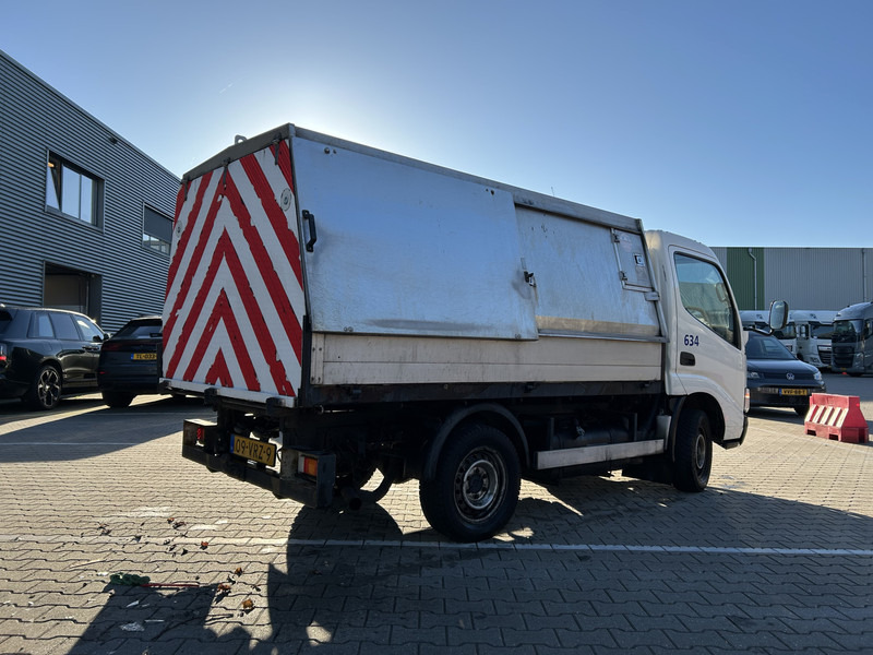 Toyota Dyna 100 3.0 D-4D / Kipper - Tipper / Blad - Bald / APK TUV 07-26 - Kipper bestelwagen: afbeelding 2 Toyota Dyna 100 3.0 D-4D / Kipper - Tipper / Blad - Bald / APK TUV 07-26 - Kipper bestelwagen: afbeelding 2