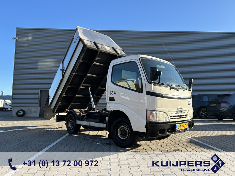 Toyota Dyna 100 3.0 D-4D / Kipper - Tipper / Blad - Bald / APK TUV 07-26 - Kipper bestelwagen: afbeelding 1 Toyota Dyna 100 3.0 D-4D / Kipper - Tipper / Blad - Bald / APK TUV 07-26 - Kipper bestelwagen: afbeelding 1
