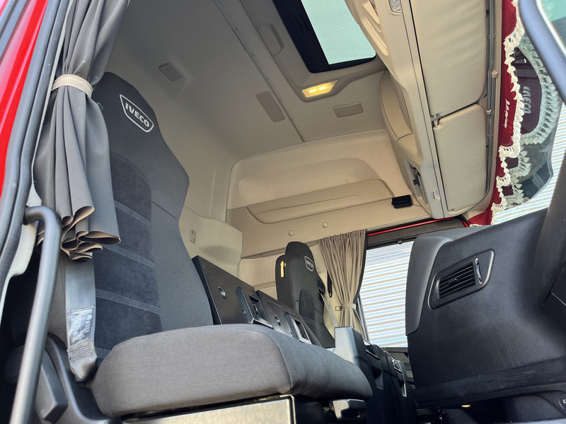 Trekker Iveco S-Way AT 420 / Full LED / 569 dkm / 2 Tanks / 2 Fridge / APK TUV 03-26: afbeelding 9