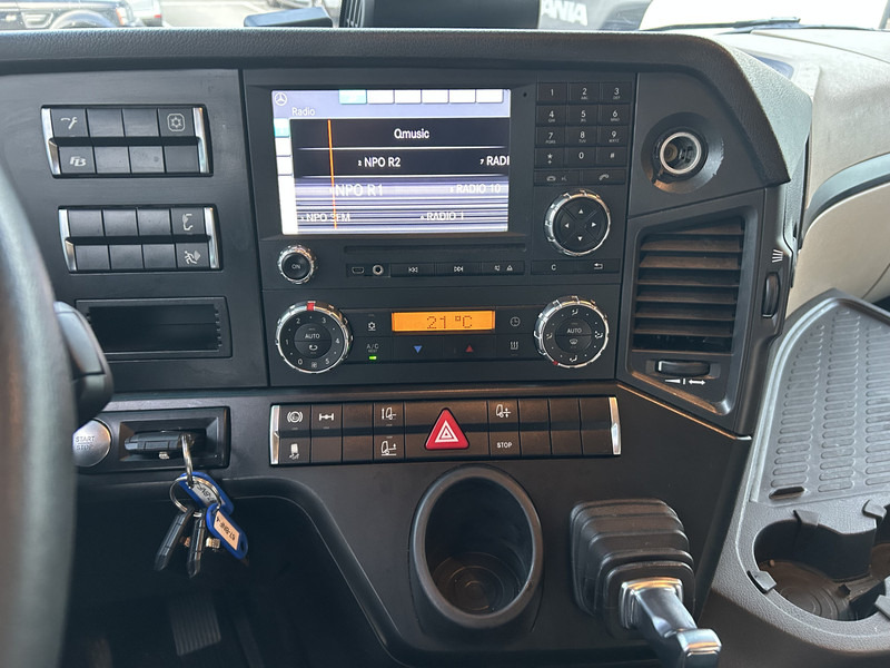 Mercedes-Benz Actros 1842 Bigspace / 770 dkm / Mega / New Tacho / Stand Klima / 2 Tanks - Trekker: afbeelding 5 Mercedes-Benz Actros 1842 Bigspace / 770 dkm / Mega / New Tacho / Stand Klima / 2 Tanks - Trekker: afbeelding 5