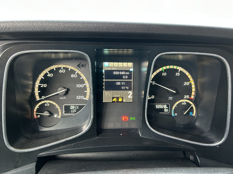 Mercedes-Benz Actros 1842 StreamSpace / 939 dkm / 2 Tanks / NL Truck - Trekker: afbeelding 4 Mercedes-Benz Actros 1842 StreamSpace / 939 dkm / 2 Tanks / NL Truck - Trekker: afbeelding 4