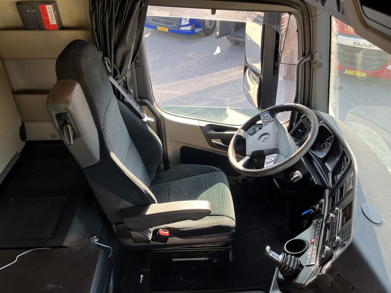 Mercedes-Benz Actros 1842 Streamspace / 863 dkm / 2 Tanks / NL Truck / 12x in stock - Trekker: afbeelding 3 Mercedes-Benz Actros 1842 Streamspace / 863 dkm / 2 Tanks / NL Truck / 12x in stock - Trekker: afbeelding 3
