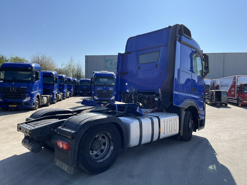 Mercedes-Benz Actros 1842 Streamspace / 890 dkm / 2 Tanks / NL Truck / 12x in stock - Trekker: afbeelding 2 Mercedes-Benz Actros 1842 Streamspace / 890 dkm / 2 Tanks / NL Truck / 12x in stock - Trekker: afbeelding 2