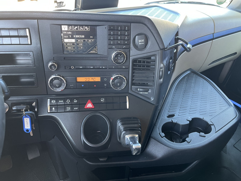 Mercedes-Benz Actros 1842 Streamspace / 937 dkm / 2 Tanks / NL Truck - Trekker: afbeelding 5 Mercedes-Benz Actros 1842 Streamspace / 937 dkm / 2 Tanks / NL Truck - Trekker: afbeelding 5