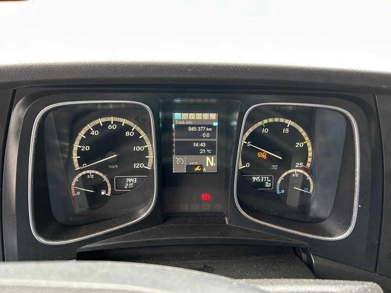 Mercedes-Benz Actros 1842 Streamspace / 945 dkm / 2 Tanks / NL Truck - Trekker: afbeelding 4 Mercedes-Benz Actros 1842 Streamspace / 945 dkm / 2 Tanks / NL Truck - Trekker: afbeelding 4