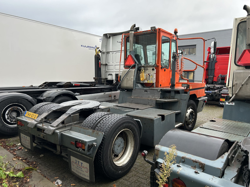 Terberg YT 182 Terminal Tractor / Allison - Cummins - Trekker: afbeelding 2 Terberg YT 182 Terminal Tractor / Allison - Cummins - Trekker: afbeelding 2