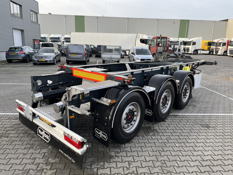 Van Hool A3C002 / ADR / 3x SAF / 20 FT Container / TE HUUR - Containertransporter/ Wissellaadbak oplegger: afbeelding 2 Van Hool A3C002 / ADR / 3x SAF / 20 FT Container / TE HUUR - Containertransporter/ Wissellaadbak oplegger: afbeelding 2