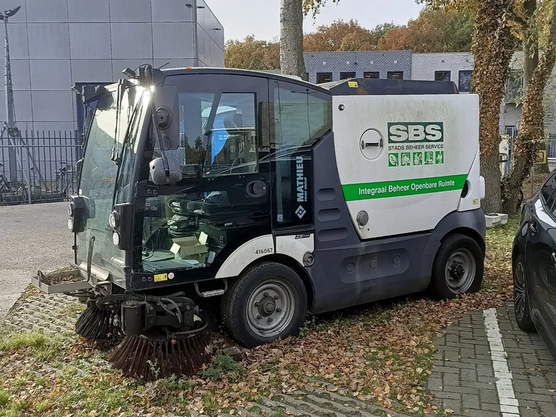 Mathieu MC210 Azura MC210 - Veegwagen: afbeelding 3 Mathieu MC210 Azura MC210 - Veegwagen: afbeelding 3