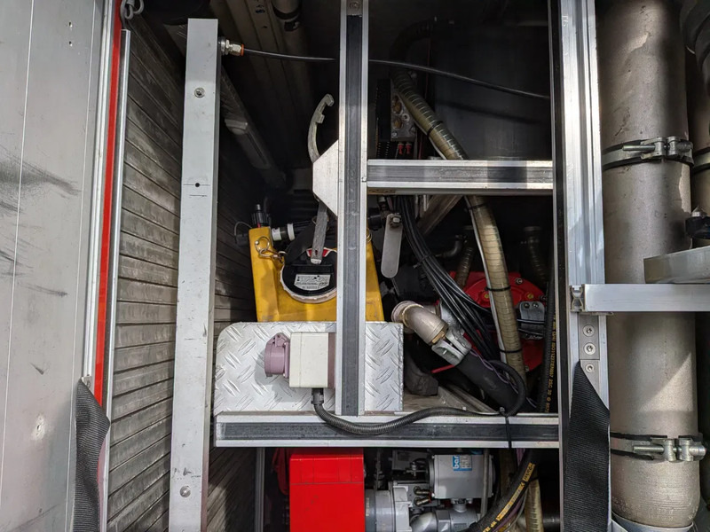 Mercedes-Benz - Brandweerwagen: afbeelding 4 Mercedes-Benz - Brandweerwagen: afbeelding 4