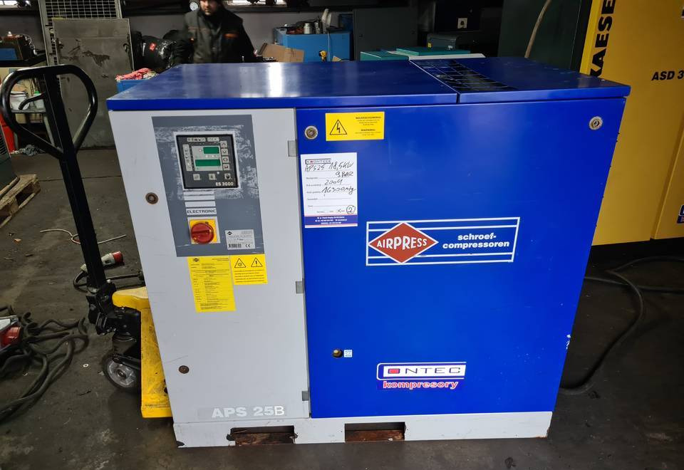 Kompresor śrubowy AIRPRESS APS 25, 18,5 kw, (2) - Luchtcompressor: afbeelding 1 Kompresor śrubowy AIRPRESS APS 25, 18,5 kw, (2) - Luchtcompressor: afbeelding 1
