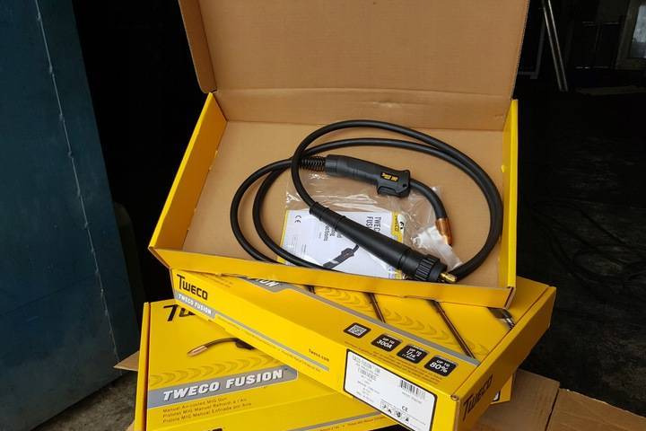 UCHWYT SPAWALNICZY MIGOMAT TWECO 3M 180A NOWY!!! - Uitrusting voor lassen: afbeelding 2 UCHWYT SPAWALNICZY MIGOMAT TWECO 3M 180A NOWY!!! - Uitrusting voor lassen: afbeelding 2