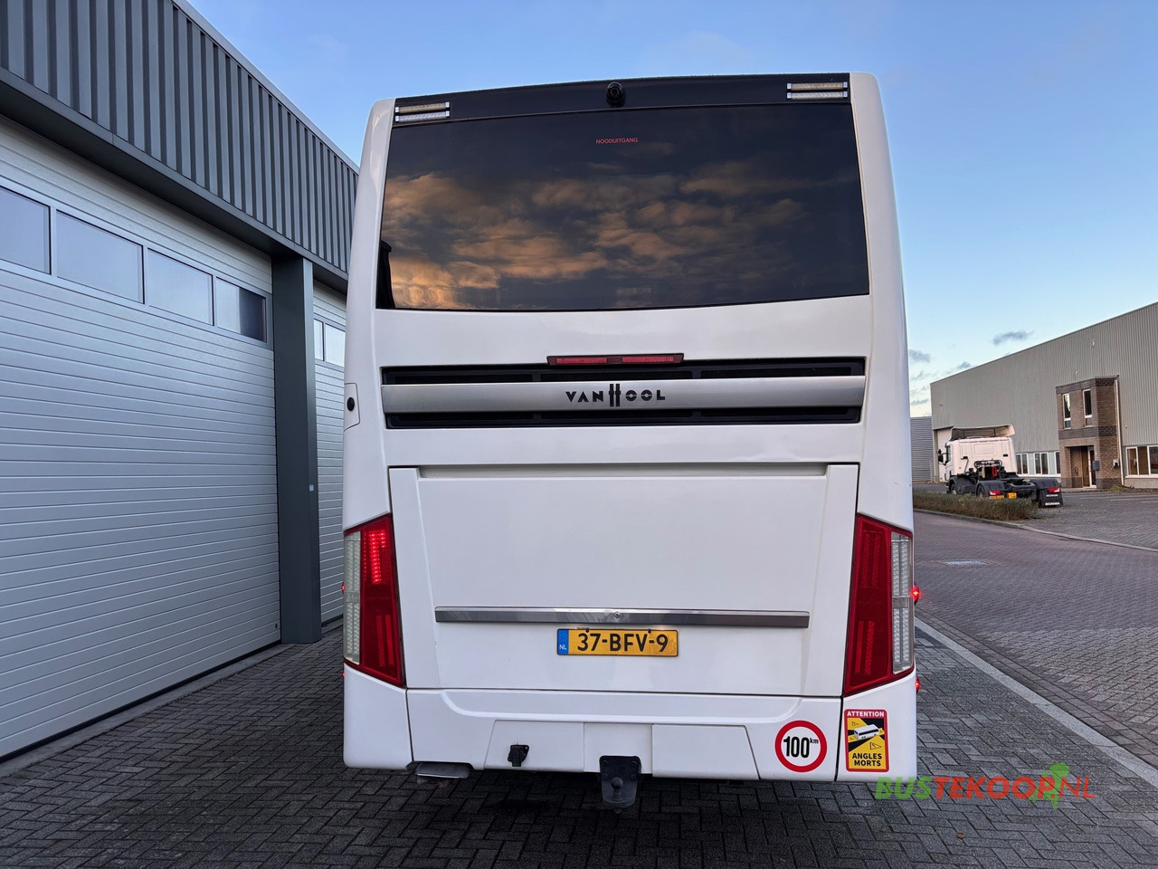 Vanhool TX17 Acron, ROLSTOELBUS - Touringcar: afbeelding 5 Vanhool TX17 Acron, ROLSTOELBUS - Touringcar: afbeelding 5