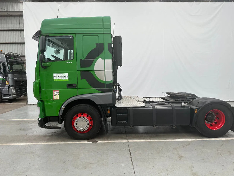 DAF XF 106.440 SPACECAB /ADR /INTARDER/STANDAIRCO - Trekker: afbeelding 2 DAF XF 106.440 SPACECAB /ADR /INTARDER/STANDAIRCO - Trekker: afbeelding 2