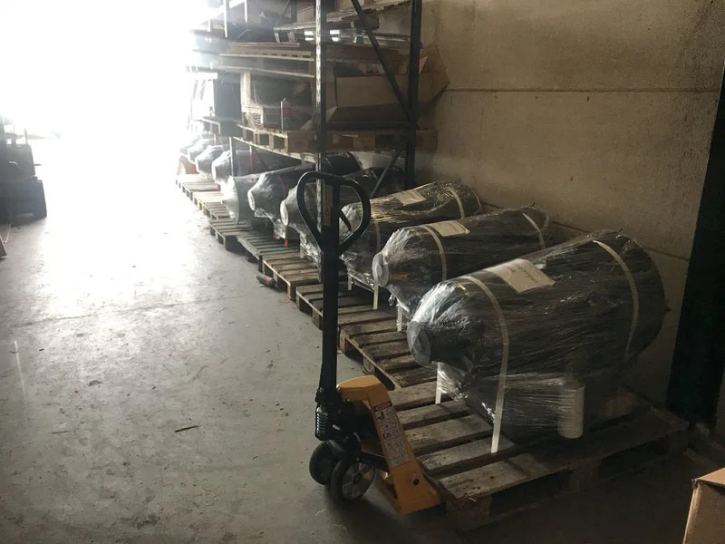 Volvo PT1563 22688 - Versnellingsbak voor Kiepwagen met knikbesturing: afbeelding 5 Volvo PT1563 22688 - Versnellingsbak voor Kiepwagen met knikbesturing: afbeelding 5