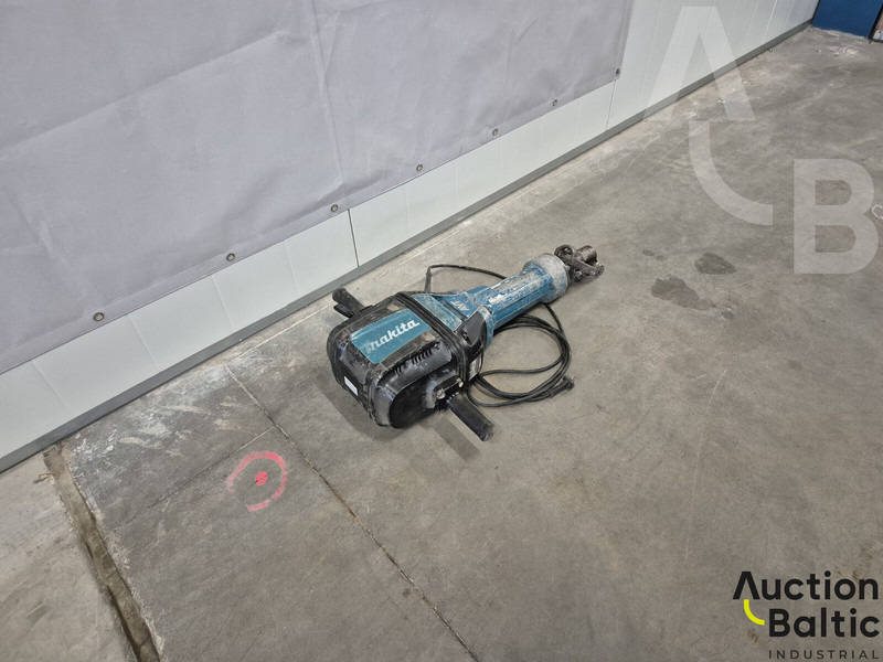 Makita HM1812 - Bouwmachine: afbeelding 3 Makita HM1812 - Bouwmachine: afbeelding 3