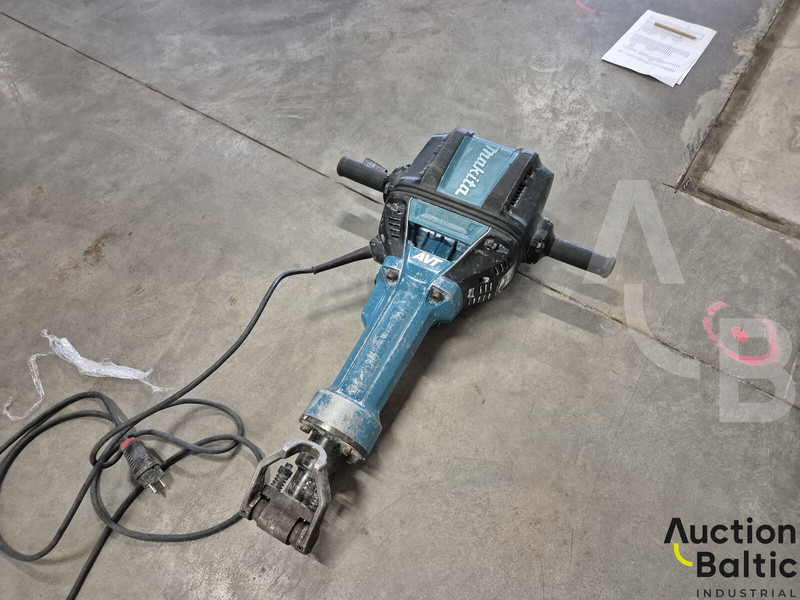 Makita HM1812 - Bouwmachine: afbeelding 3 Makita HM1812 - Bouwmachine: afbeelding 3