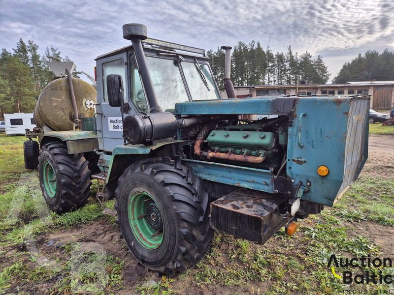 Chtz T-150K - Tractor: afbeelding 2 Chtz T-150K - Tractor: afbeelding 2
