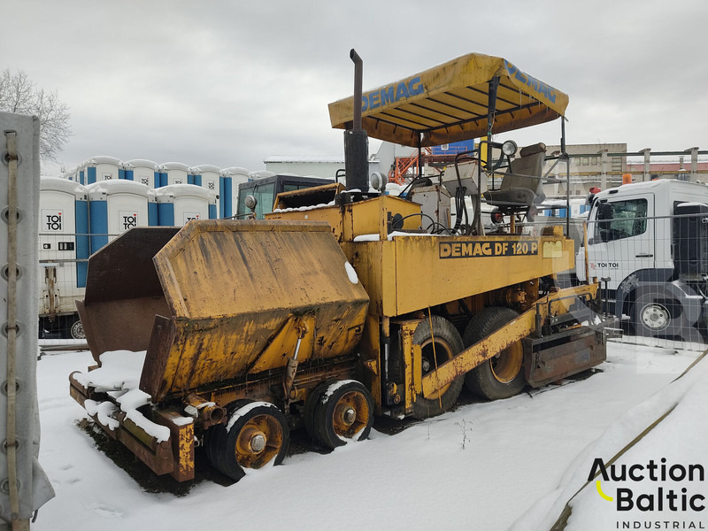 Demag DF 120 P - Asfaltafwerkmachine: afbeelding 2 Demag DF 120 P - Asfaltafwerkmachine: afbeelding 2