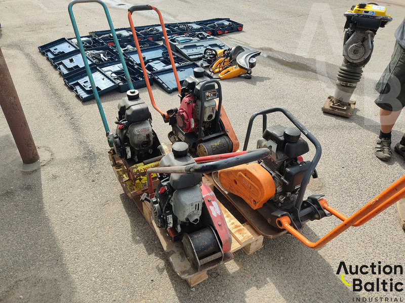 Dynapac LF45, Ammann AVP1033 & 2 Belle - Trilplaat: afbeelding 3 Dynapac LF45, Ammann AVP1033 & 2 Belle - Trilplaat: afbeelding 3