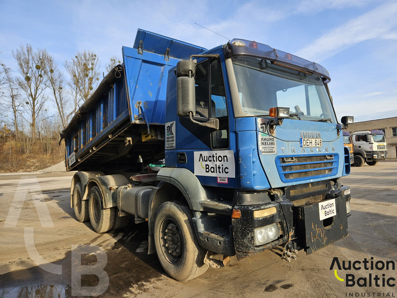 Iveco 260E44 - Kipper vrachtwagen: afbeelding 2 Iveco 260E44 - Kipper vrachtwagen: afbeelding 2