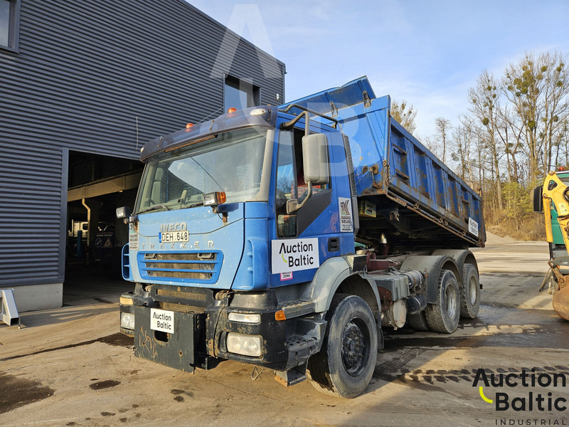 Iveco 260E44 - Kipper vrachtwagen: afbeelding 1 Iveco 260E44 - Kipper vrachtwagen: afbeelding 1
