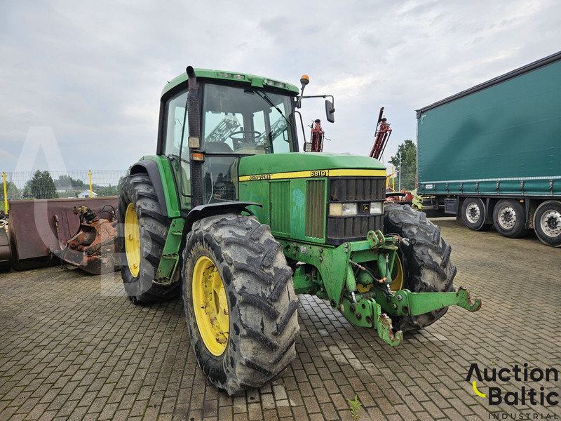 John Deere 6810 - Tractor: afbeelding 2 John Deere 6810 - Tractor: afbeelding 2