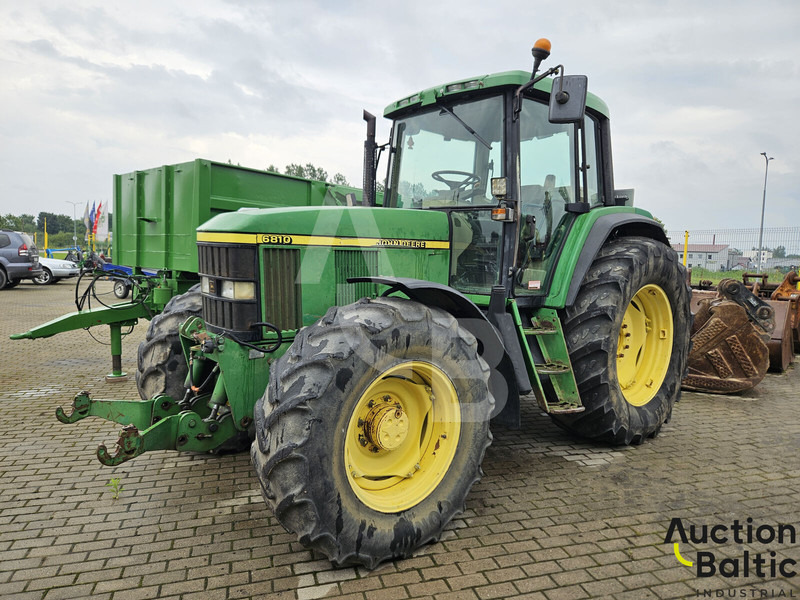 John Deere 6810 - Tractor: afbeelding 1 John Deere 6810 - Tractor: afbeelding 1