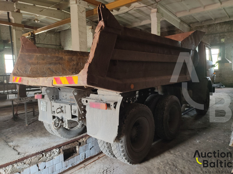 Kamaz 5511 - Kipper vrachtwagen: afbeelding 4 Kamaz 5511 - Kipper vrachtwagen: afbeelding 4