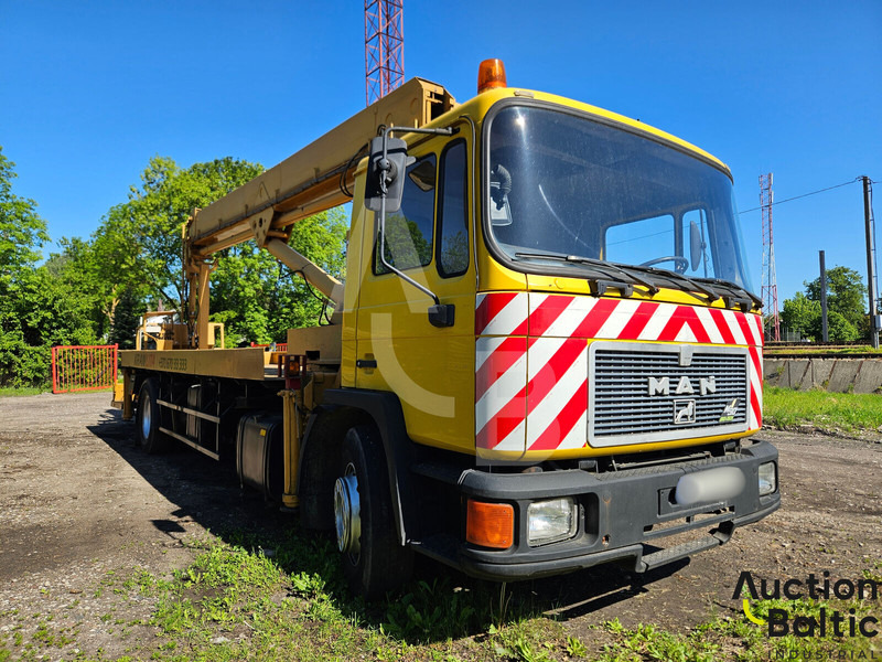 MAN M90 - Vrachtwagen hoogwerker: afbeelding 2 MAN M90 - Vrachtwagen hoogwerker: afbeelding 2