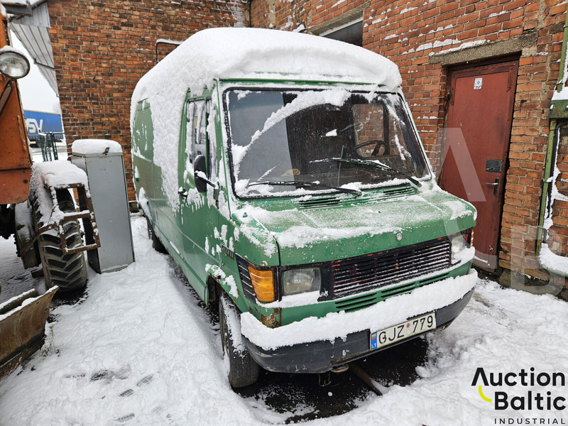 Mercedes-Benz 207D - Kleine bestelwagen: afbeelding 2 Mercedes-Benz 207D - Kleine bestelwagen: afbeelding 2