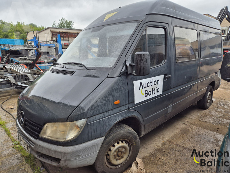Mercedes-Benz 216 - Kleine bestelwagen: afbeelding 1 Mercedes-Benz 216 - Kleine bestelwagen: afbeelding 1