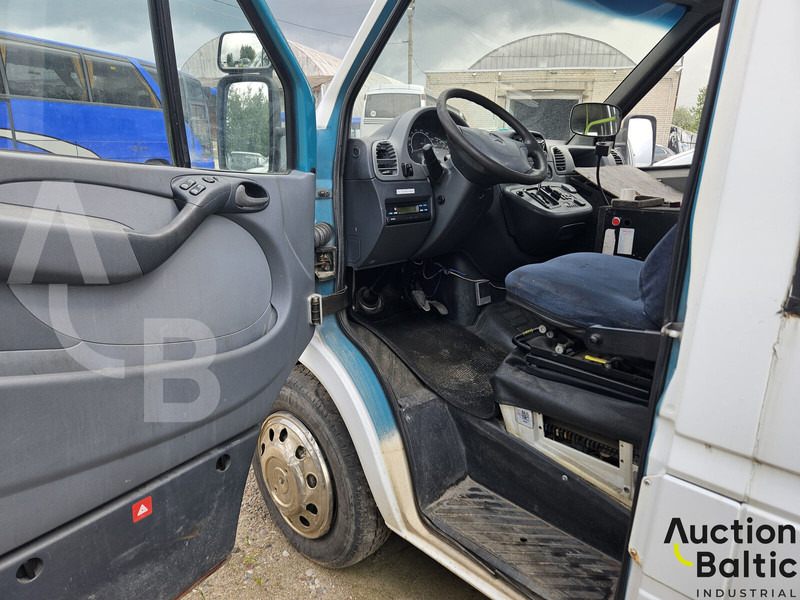 Mercedes-Benz 300-serie 313 - Minibus, Personenvervoer: afbeelding 5 Mercedes-Benz 300-serie 313 - Minibus, Personenvervoer: afbeelding 5