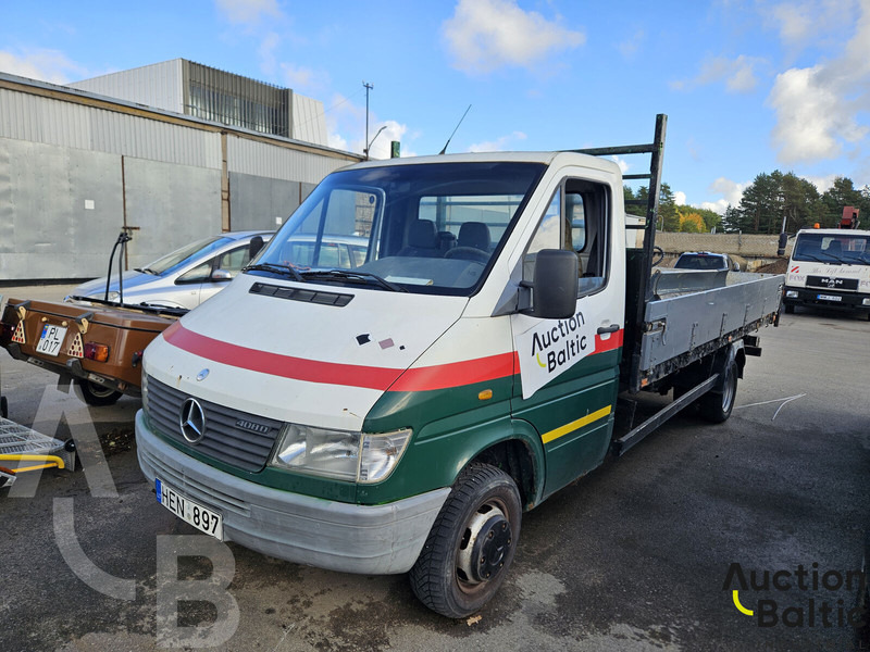 Mercedes-Benz 408 - Bestelwagen met open laadbak: afbeelding 1 Mercedes-Benz 408 - Bestelwagen met open laadbak: afbeelding 1