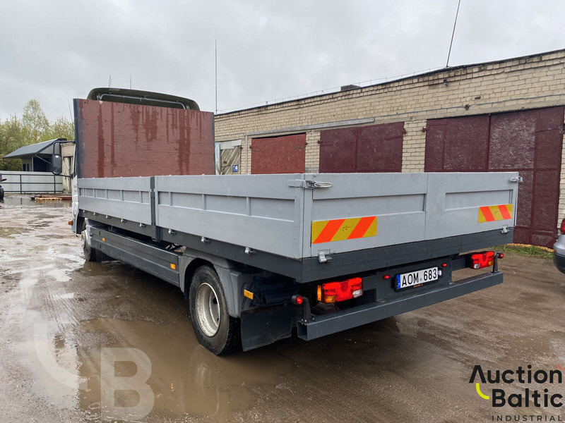 Mercedes-Benz 815 - Vrachtwagen met open laadbak: afbeelding 3 Mercedes-Benz 815 - Vrachtwagen met open laadbak: afbeelding 3