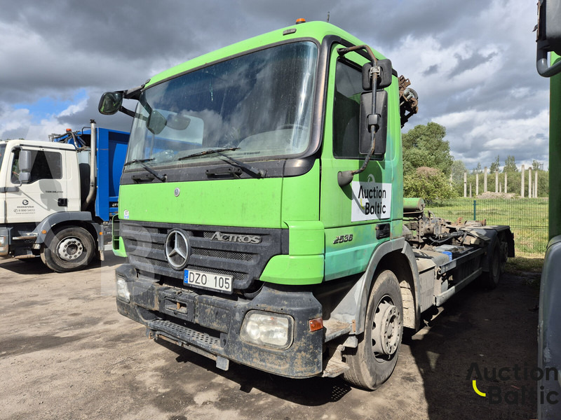Mercedes-Benz Actros 2636 - Kipper vrachtwagen: afbeelding 2 Mercedes-Benz Actros 2636 - Kipper vrachtwagen: afbeelding 2