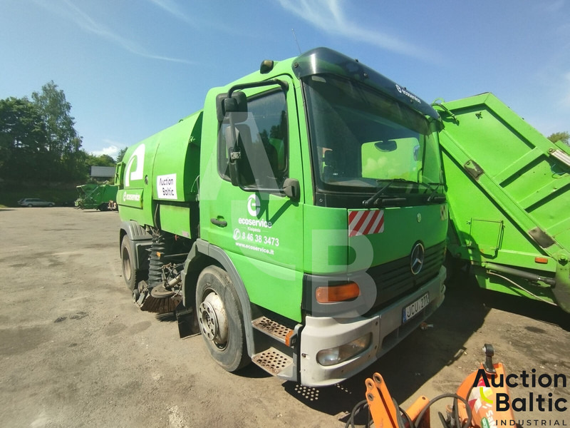 Mercedes-Benz Atego 1318 - Veegwagen: afbeelding 1 Mercedes-Benz Atego 1318 - Veegwagen: afbeelding 1