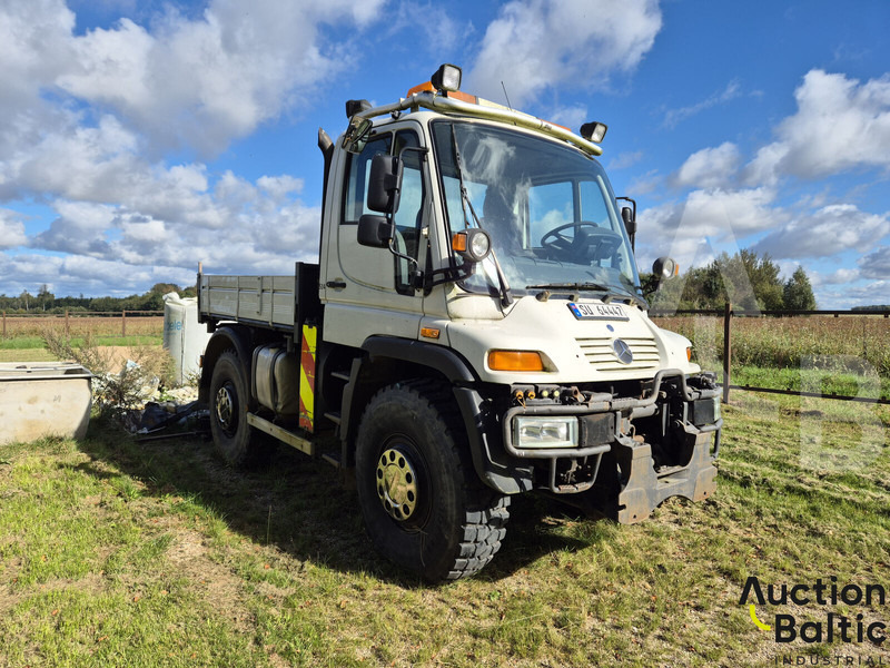 Mercedes-Benz Unimog U 400 - Kipper vrachtwagen: afbeelding 2 Mercedes-Benz Unimog U 400 - Kipper vrachtwagen: afbeelding 2