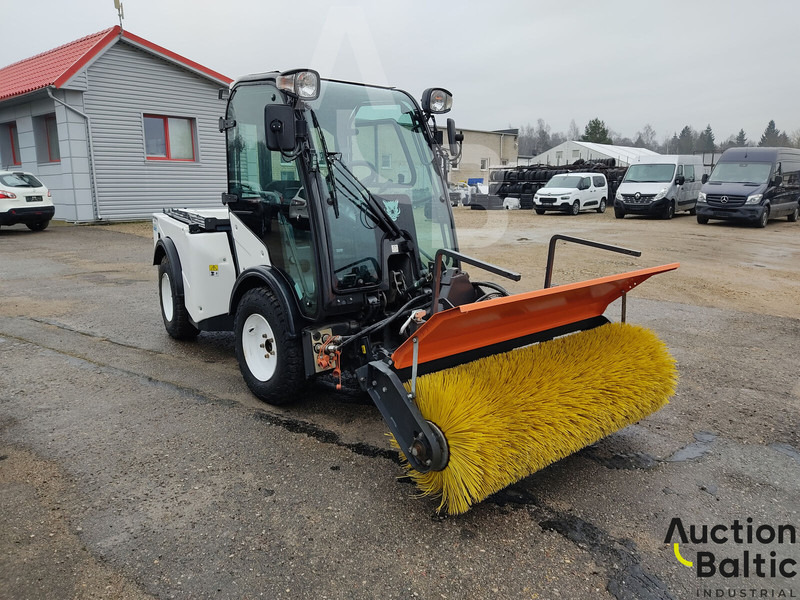 Multihog CX75 - Veegwagen: afbeelding 2 Multihog CX75 - Veegwagen: afbeelding 2