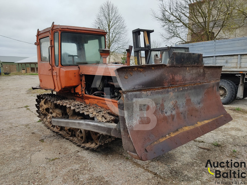 Onbekend DT-75 - Bulldozer: afbeelding 1 Onbekend DT-75 - Bulldozer: afbeelding 1