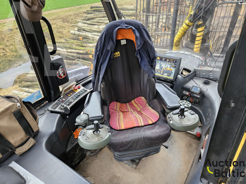 Ponsse Buffalo 8W - Uitrijwagen: afbeelding 4 Ponsse Buffalo 8W - Uitrijwagen: afbeelding 4