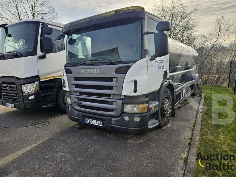 Scania P 230 - Tankwagen: afbeelding 1 Scania P 230 - Tankwagen: afbeelding 1