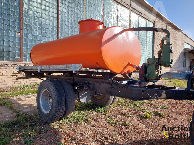Trailer for transporting and watering water - Tank aanhanger: afbeelding 1 Trailer for transporting and watering water - Tank aanhanger: afbeelding 1