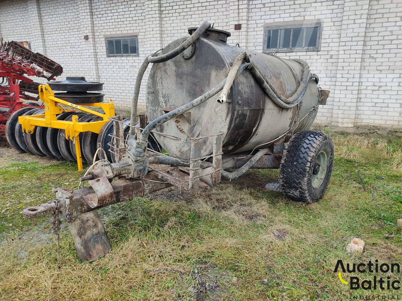 Trailer - tank (Priekaba - cisterna) - Kipper aanhangwagen: afbeelding 1 Trailer - tank (Priekaba - cisterna) - Kipper aanhangwagen: afbeelding 1